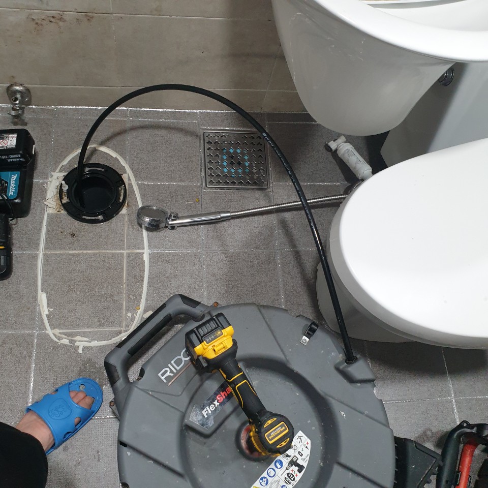 Çekmeköy balkon gideri açma 